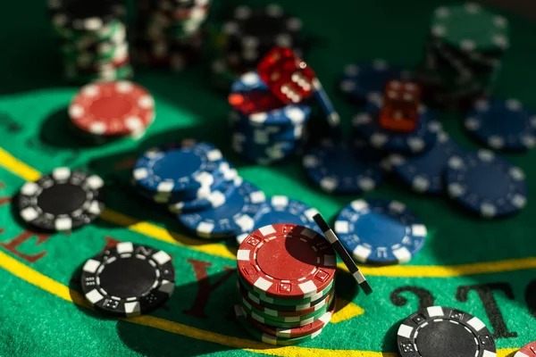 Android APK download button on macau18 website